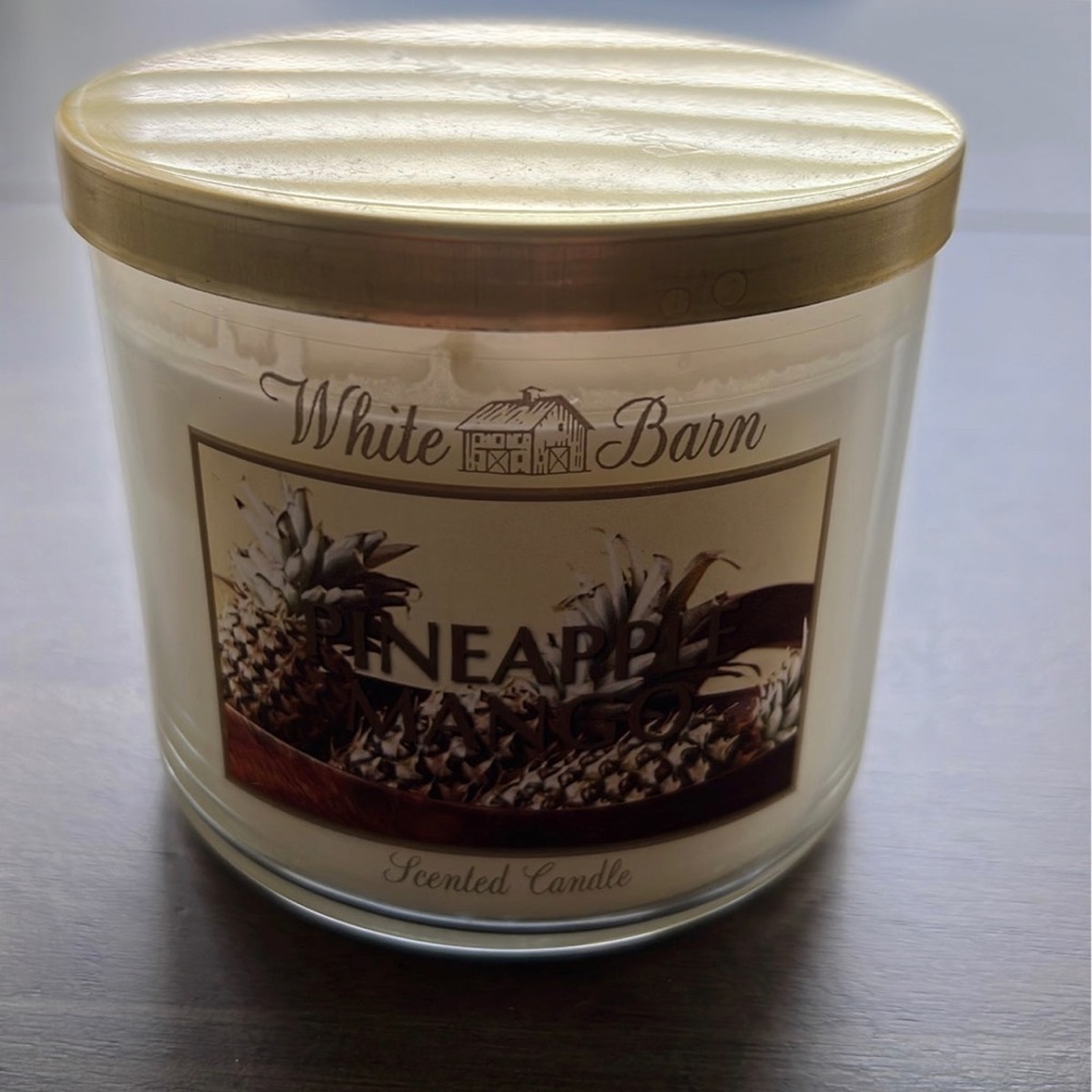 White Barn Bath  And Body Works 3 Wick Candle Pineapple Mango